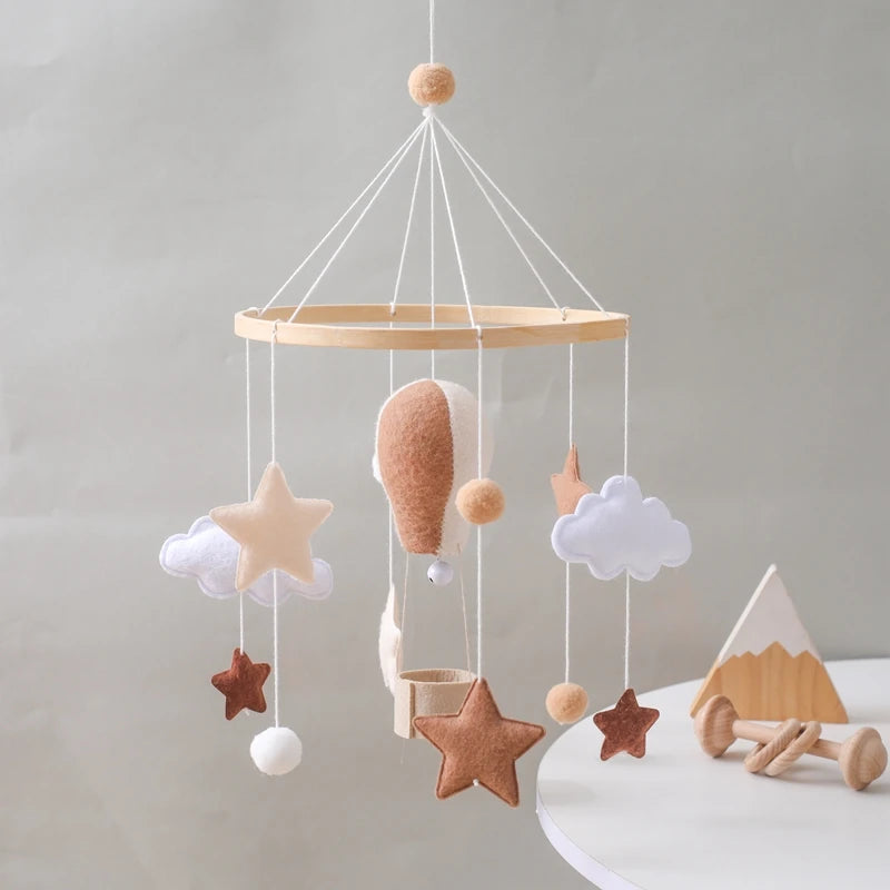 Wooden Rattles Toys Baby Crib Mobile Bed Bell Soft Felt Hot Balloon Newborn Music Bed Bell Hanging Toys Crib Bracket Baby Gifts